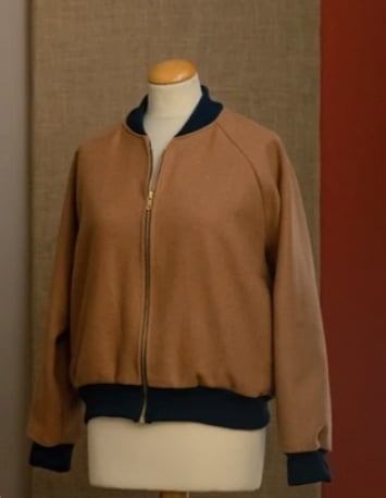 Corte e costura de jaqueta adaptável unissexo Corte e costura de jaqueta adaptável unissexo